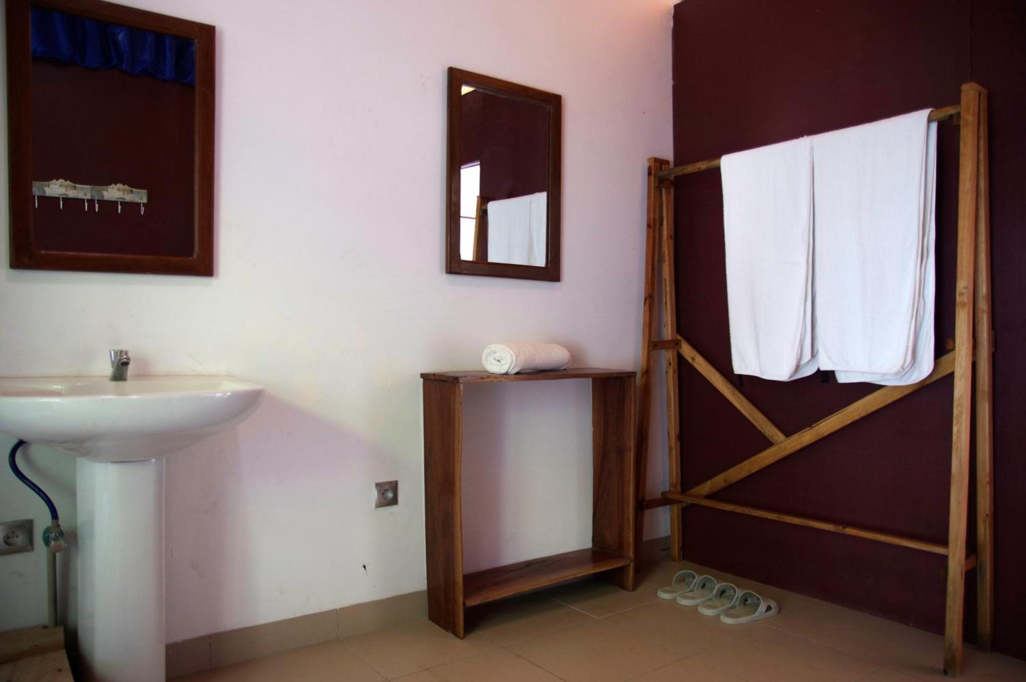 Spa Shallum Kibuye Exterior foto